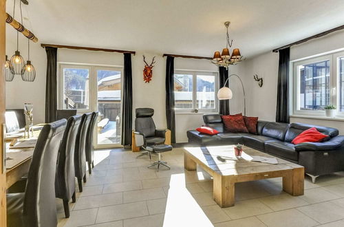 Foto 13 - Luxury Holiday Home in Brixen im Thale Near Ski Area