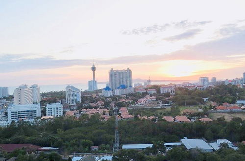 Photo 31 - Supalai Mare Pattaya Condo Sea View by Dome