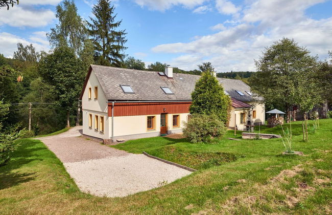 Spacious Mountain Retreat - Photo 39