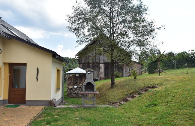 Spacious Mountain Retreat - Photo 21