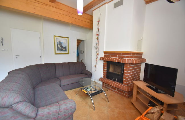 Spacious Mountain Retreat - Photo 20