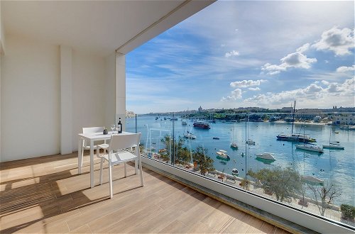 Photo 27 - Deluxe Apartment With Valletta and Harbour Views