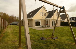 Photo 1 - Lush Holiday Villa at Lovely Location in Zeewolde