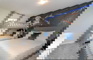 Foto 2 - Modern Townhome W/private Pool & Free Water Park!