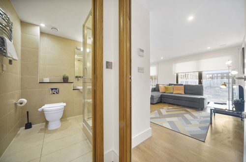 Foto 43 - Modern Apartments in Bayswater Central London WiFi & Aircon - by City Stay London