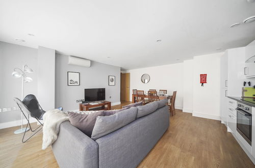 Foto 36 - Modern Apartments in Bayswater Central London WiFi & Aircon - by City Stay London