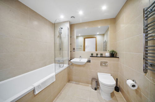 Foto 46 - Modern Apartments in Bayswater Central London WiFi & Aircon - by City Stay London