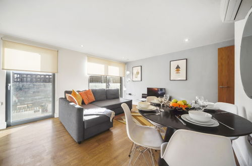 Foto 23 - Modern Apartments in Bayswater Central London WiFi & Aircon - by City Stay London