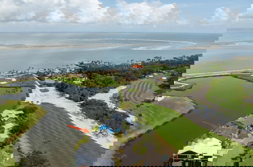 Photo 55 - 3 Bedroom House With Ocean and Fairway Views
