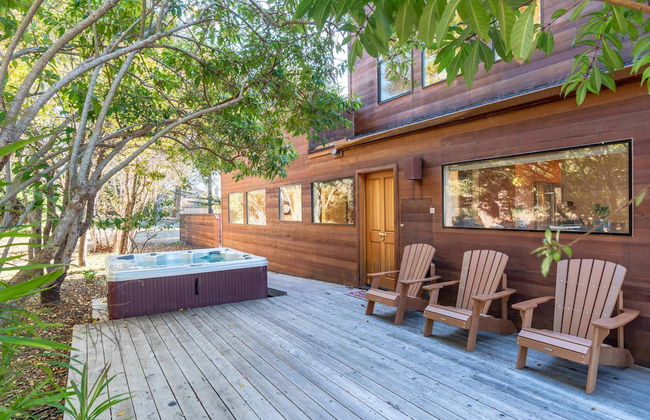 The Sixpence Beach Access Hot Tub - Photo 30