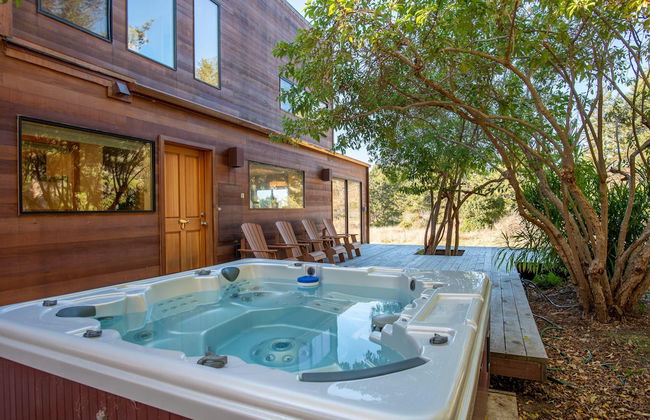 The Sixpence Beach Access Hot Tub - Photo 20