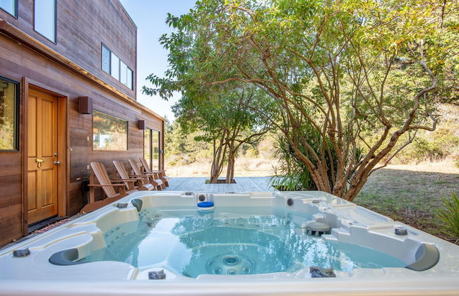 The Sixpence Beach Access Hot Tub - Photo 21