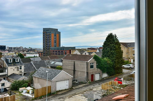 Foto 18 - Captivating 3-bed House in Swansea Town Center