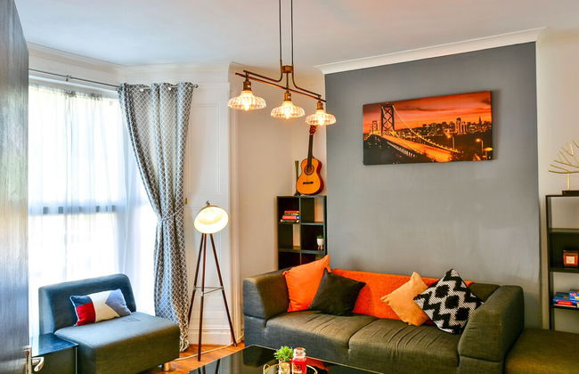 Captivating 3-bed House in Swansea Town Center - Foto 16