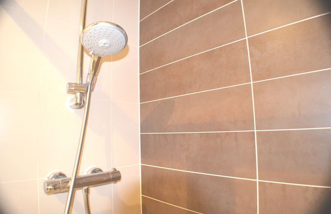 360 Serviced Accommodations - Brentwood 2 Bedroom Executive Apartment With Secure Parking - Foto 9