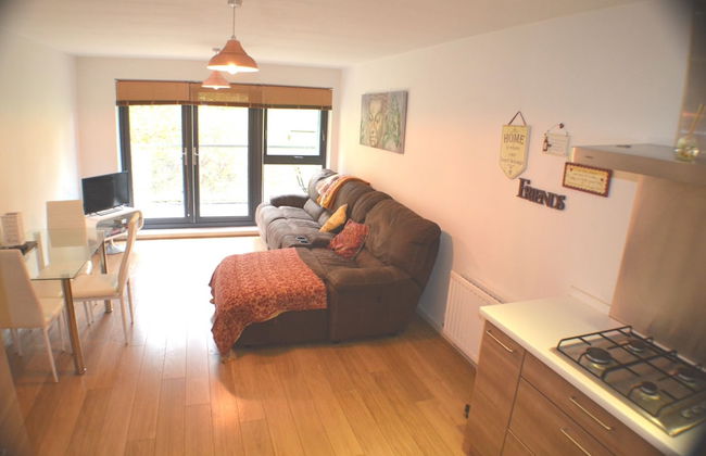 360 Serviced Accommodations - Brentwood 2 Bedroom Executive Apartment With Secure Parking - Foto 17