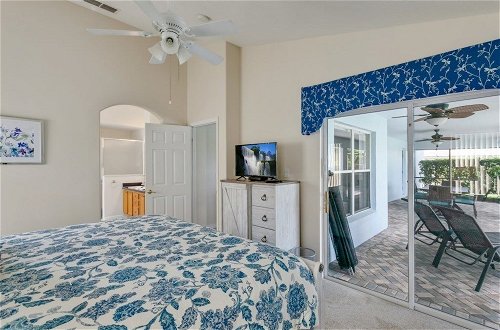 Photo 2 - 4BR Pool Home in Orange Tree by SHV