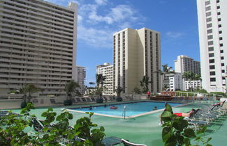 Foto 1 - Waikiki Banyan - Walk to the Beach