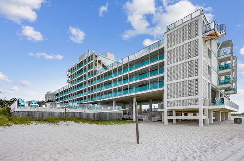 Photo 40 - Fontainebleau Terrace by Book That Condo