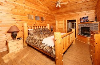 Foto 3 - Big Pine Lodge - Six Bedroom Cabin