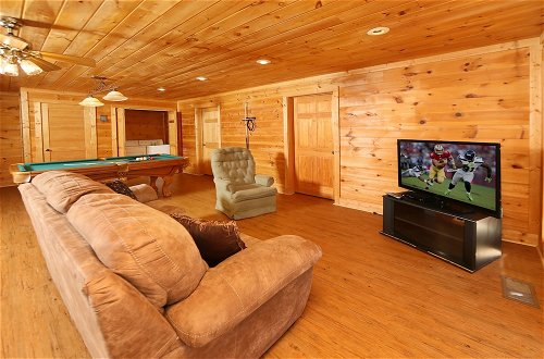 Foto 22 - Big Pine Lodge - Six Bedroom Cabin