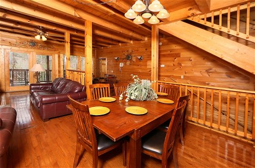 Foto 19 - Big Pine Lodge - Six Bedroom Cabin