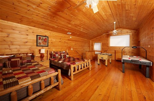 Photo 12 - Big Pine Lodge - Six Bedroom Cabin