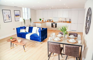 Photo 1 - Shrewsbury Apartments by Bevolve - Free Parking