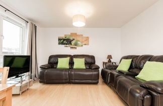 Photo 1 - Stylish 2 Bedroom Apartment Aberdeen City Centre