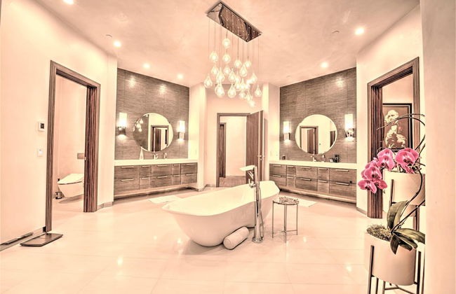 Lx1a: Luxury Contemporary Villa in The Middle of Nature - Photo 4