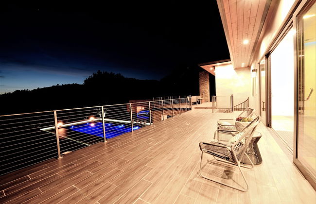 Lx1a: Luxury Contemporary Villa in The Middle of Nature - Photo 23