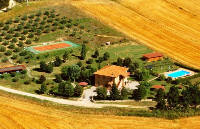 La Contea - Photo 22