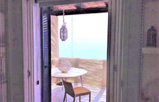 Seafront Apartment - Beach in front - Foto 3