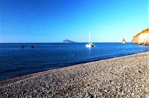 Photo 16 - Seafront Apartment - Beach in front