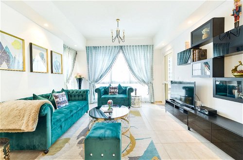 Photo 1 - Marvelous 2BR Apt. in Palm Jumeirah