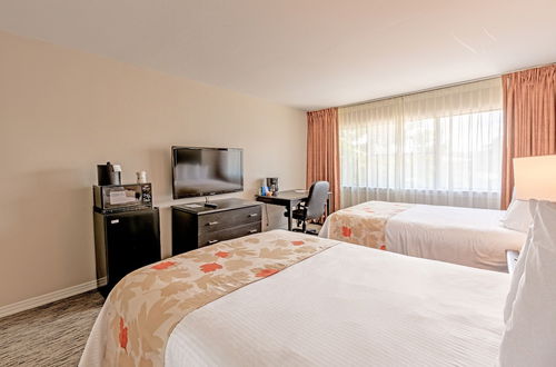 Photo 8 - Value Suites Extended Stay - Arlington