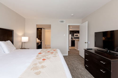 Photo 6 - Value Suites Extended Stay - Arlington