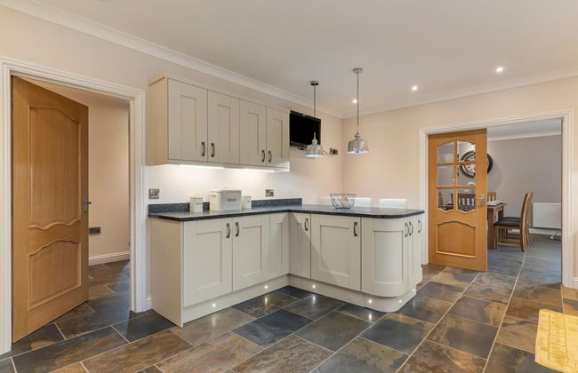 Maynor - Large Luxury House Log Burner Central Location - Foto 15