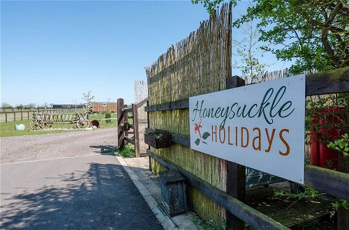 Photo 9 - Honeysuckle Farm Hut 7 - Suffolk Farm Holidays
