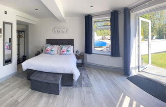 Photo 2 - Stunning, Contemporary 1 Bedroom En-suite Annexe