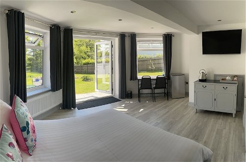 Foto 6 - Stunning, Contemporary 1 Bedroom En-suite Annexe