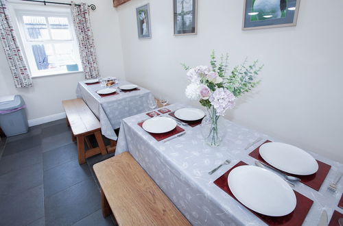 Photo 11 - Bunk House - 4 Bedroom - Llangenith