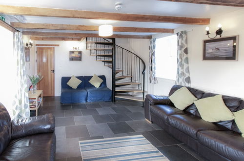 Photo 1 - Bunk House - 4 Bedroom - Llangenith