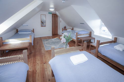 Photo 6 - Bunk House - 4 Bedroom - Llangenith