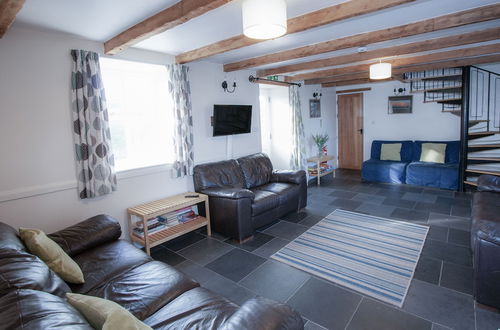 Photo 17 - Bunk House - 4 Bedroom - Llangenith