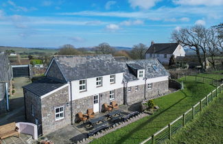 Photo 1 - Bunk House - 4 Bedroom - Llangenith