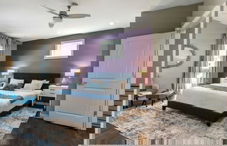Photo 3 - Magnificent 4 Bedroom Townhouse near Lafitte Greenway