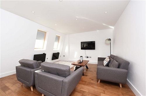 Foto 20 - Modern & Spacious 2 Bed Apartment at Clapham Junction