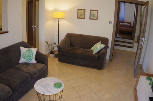 Photo 8 - Comfortable Apartment in Valbandon With Terrace