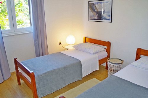 Photo 4 - Comfortable Apartment in Valbandon With Terrace